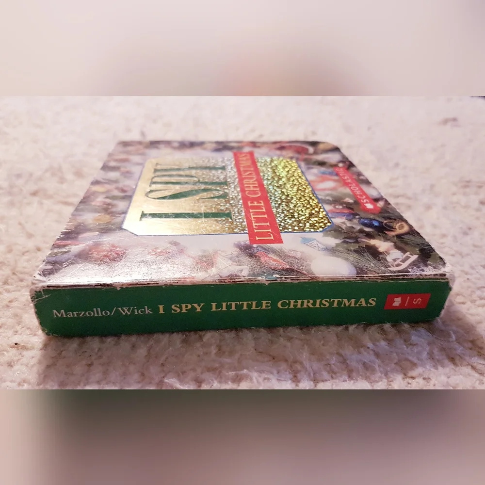 2006 I Spy Little Christmas Book - Picture 7 of 16